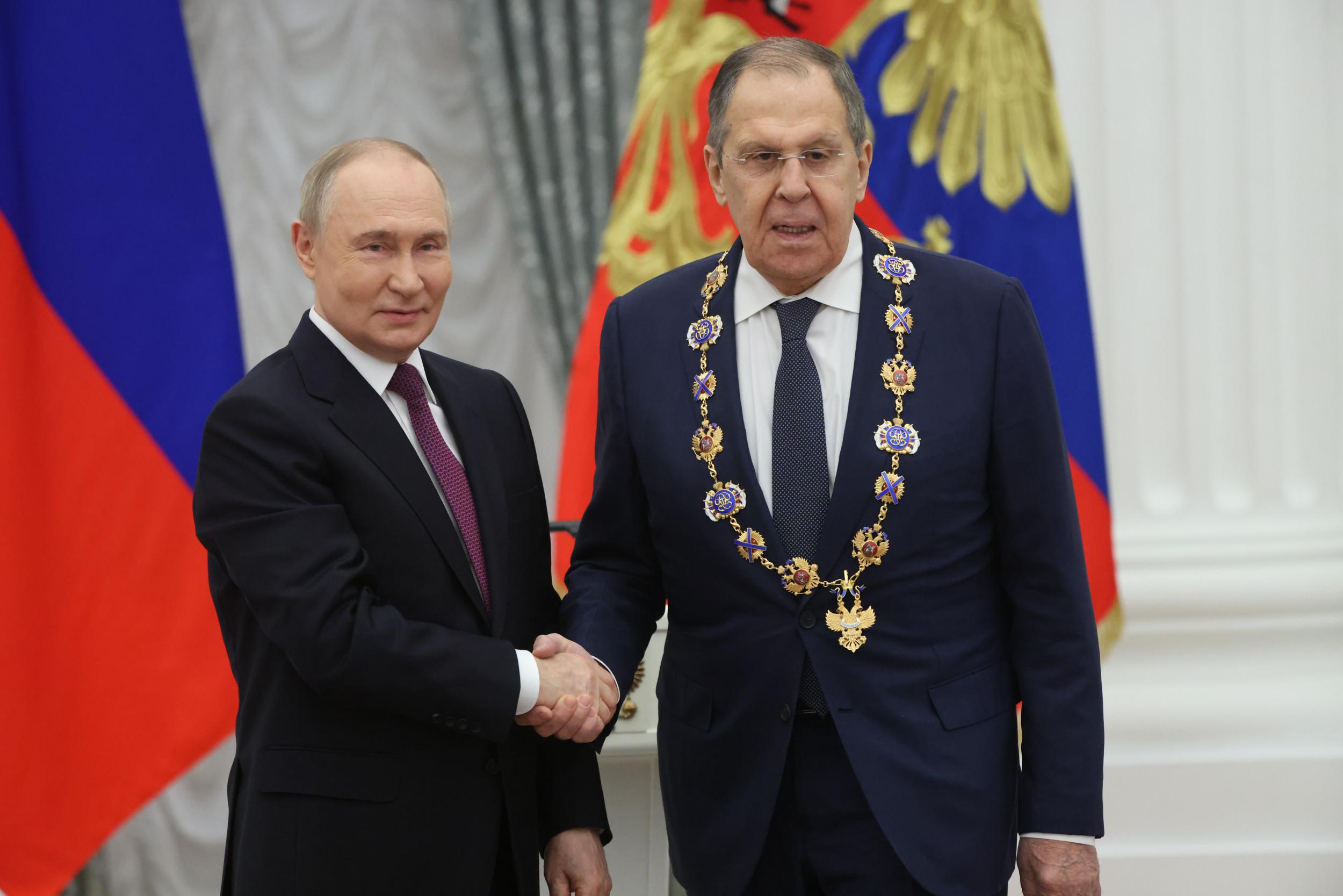 🇷🇺 🎁💥🇺🇸  
