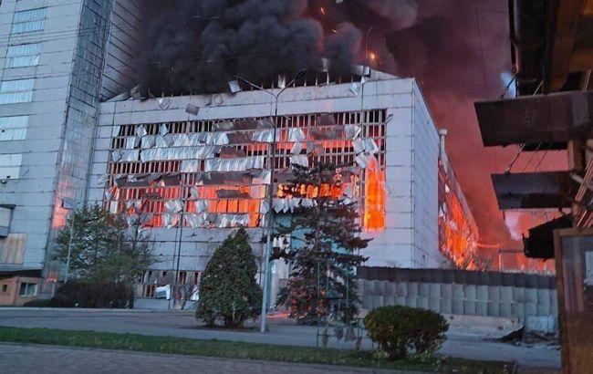 🇷🇺 💥 ➡️ 🇺🇦 🏭🔥⚡ 🌊💧⚡ ➡️ 💔💔 ⚡❌ 🌑🥶  